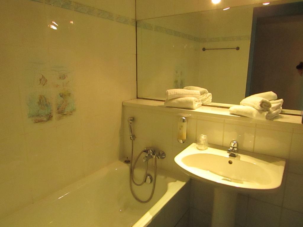 Aix Hotel Aix-en-Provence Ngoại thất bức ảnh